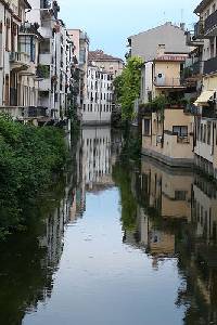 Xtrallusion offers characteristic Bed and Breakfast, B&B, Guest House, Hotel, Albergo and Country Lodge accommodation in Italy. Plus independent self-guided Walking, Adventure, Activity, Skiing and Paragliding Holiday itineraries on the Italian Rivieras, in the Italian Lakes, in the Italian Alps and in some of the most beautiful corners of Italy.